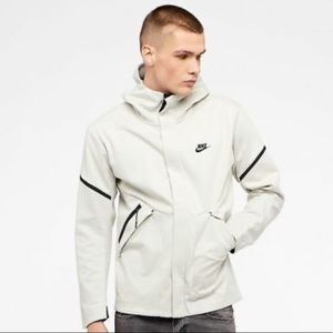 Nike Tech Fleece Windrunner Repel Hooded Lt Bone